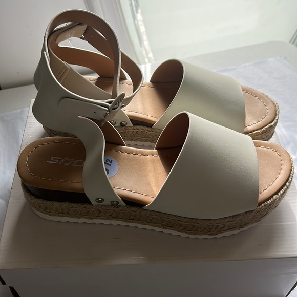 Soda Shoes - Soda Brand, Topic, Off White, Espadrille Style Sandals, Size 8 1/2
